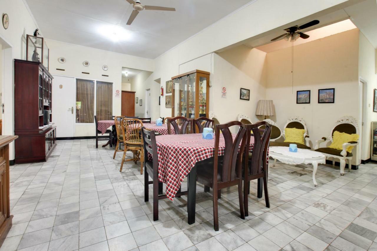 Lite Rooms Bogor Guest House Екстериор снимка